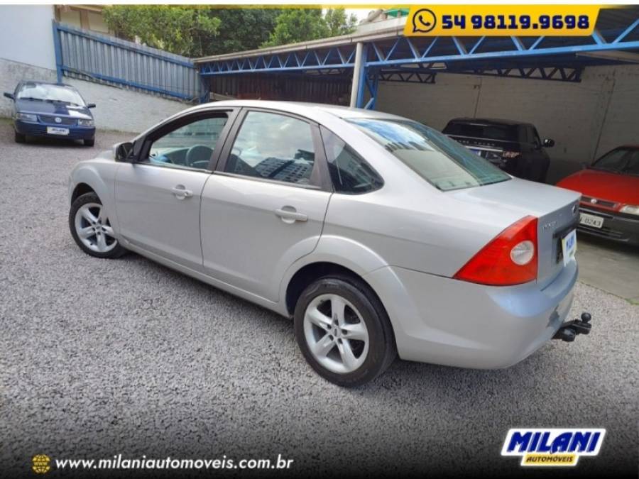 FORD - FOCUS - 2009/2009 - Prata - R$ 35.900,00