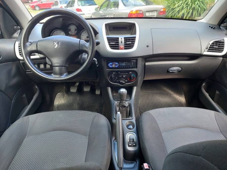 PEUGEOT - 207 - 2011/2012 - Vermelha - R$ 24.900,00