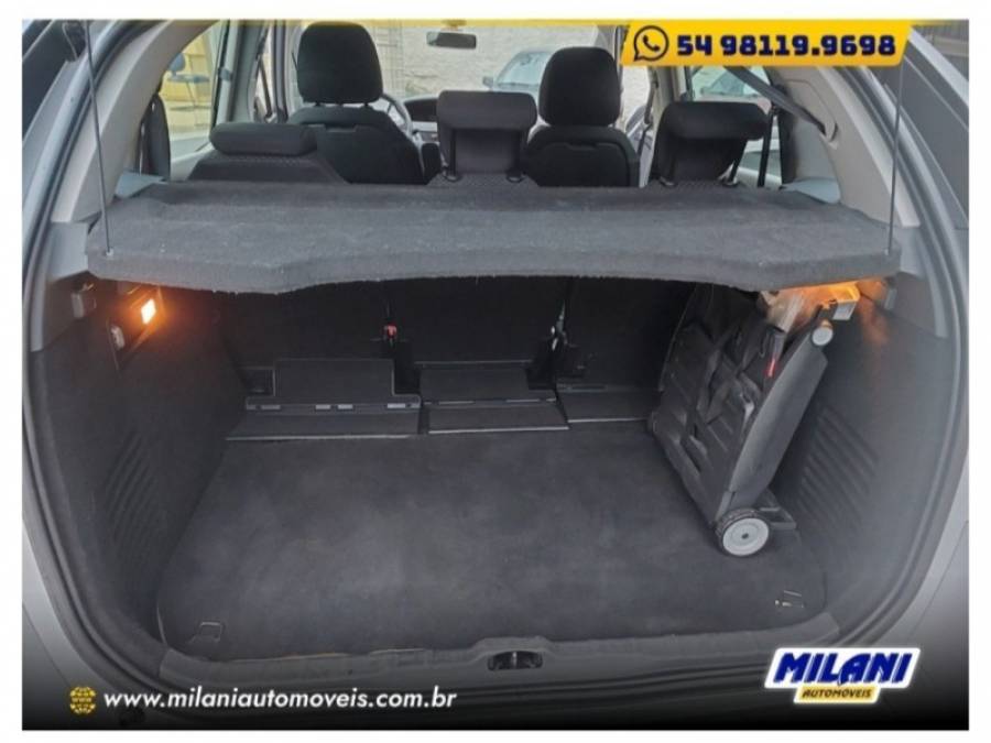 CITROËN - C4 PICASSO - 2010/2011 - Prata - R$ 31.900,00
