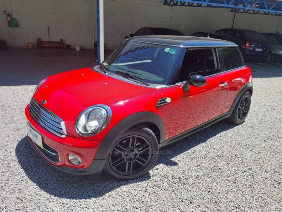 MINI - COOPER - 2011/2012 - Vermelha - R$ 70.900,00