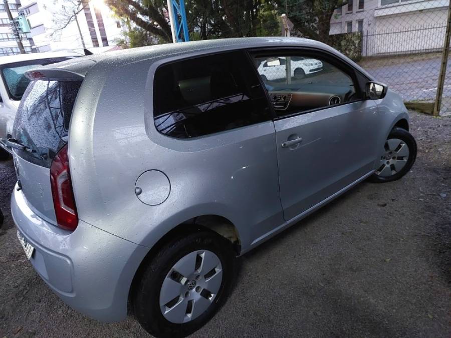 VOLKSWAGEN - UP - 2016/2017 - Prata - R$ 43.900,00