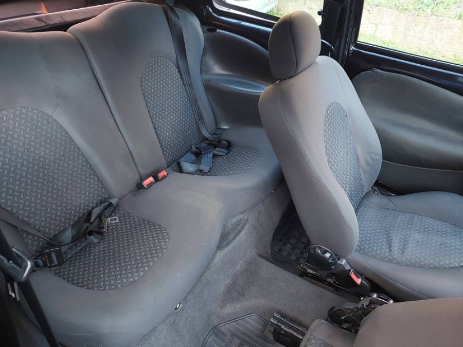 FORD - KA - 2004/2004 - Preta - R$ 15.900,00