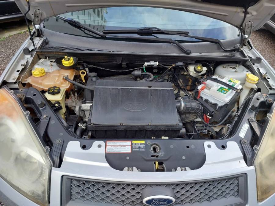 FORD - FIESTA - 2008/2008 - Prata - R$ 26.900,00