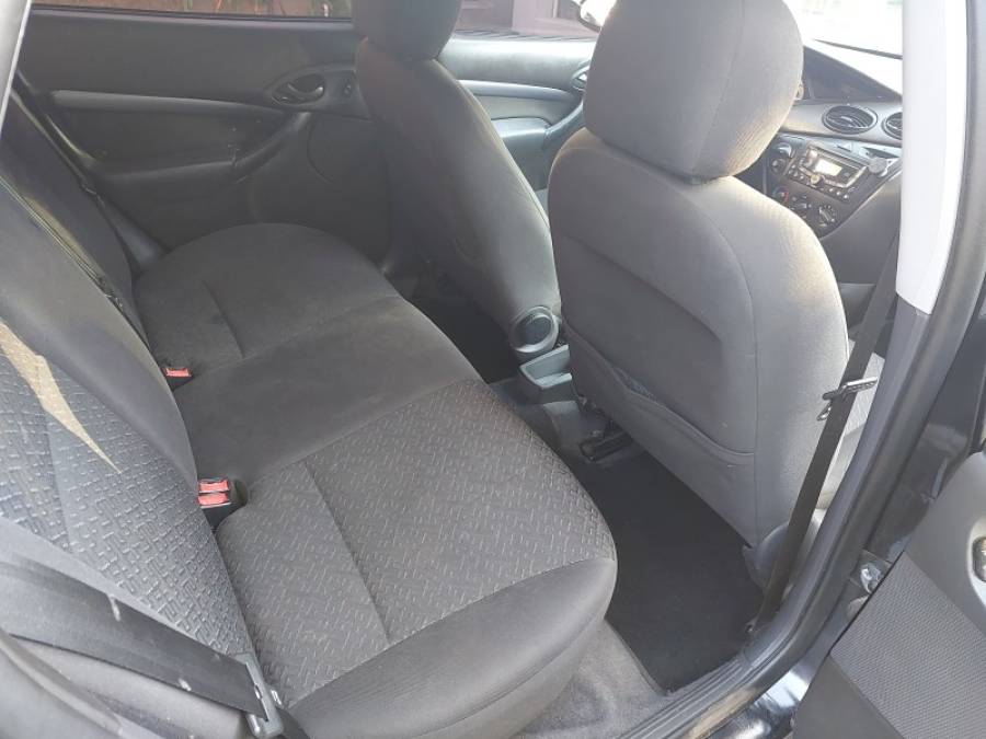 FORD - FOCUS - 2007/2008 - Preta - R$ 27.900,00