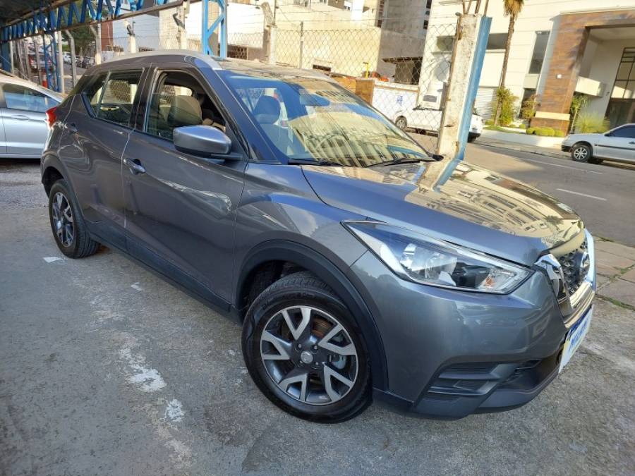 NISSAN - KICKS - 2018/2019 - Cinza - R$ 84.900,00