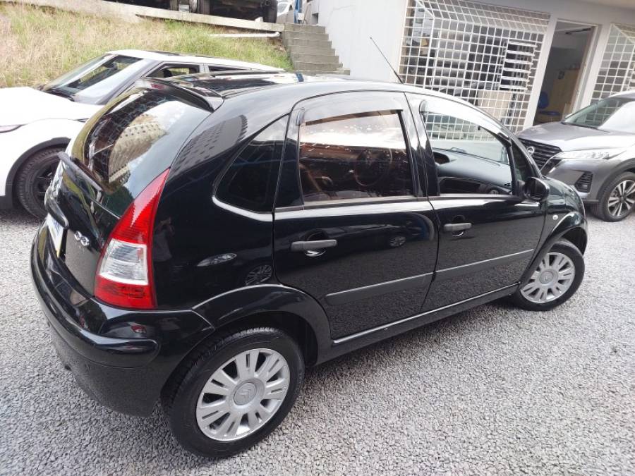 CITROËN - C3 - 2010/2011 - Preta - R$ 28.500,00