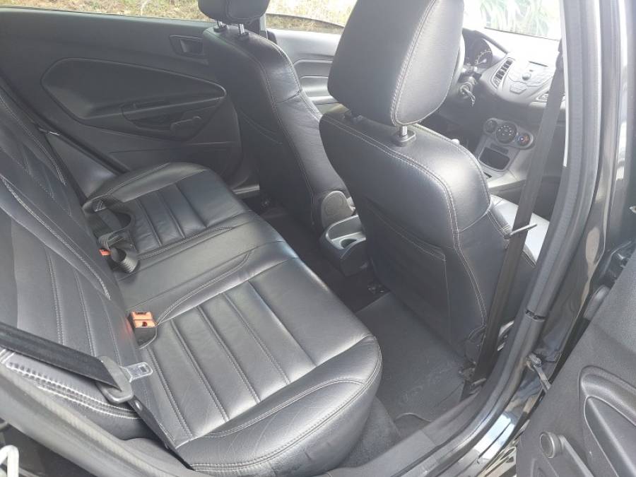 FORD - FIESTA - 2013/2014 - Preta - R$ 42.500,00