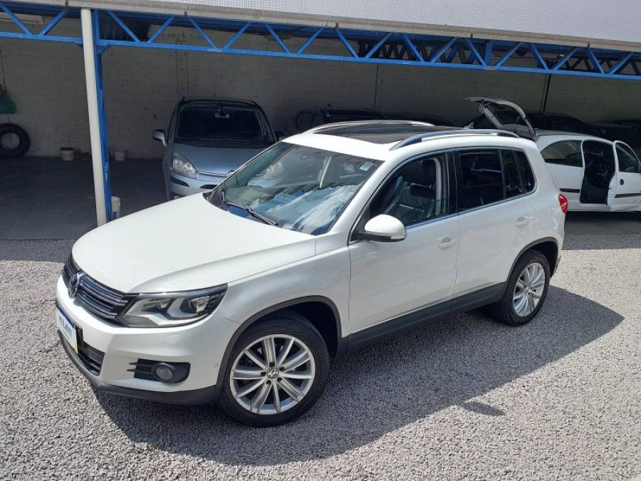 VOLKSWAGEN - TIGUAN - 2013/2014 - Branca - R$ 74.900,00