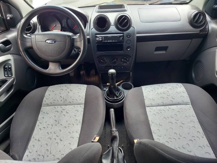 FORD - FIESTA - 2008/2008 - Prata - R$ 26.900,00