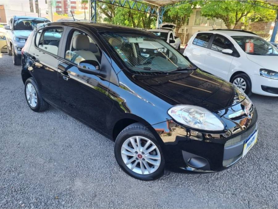 FIAT - PALIO - 2016/2016 - Preta - R$ 45.900,00