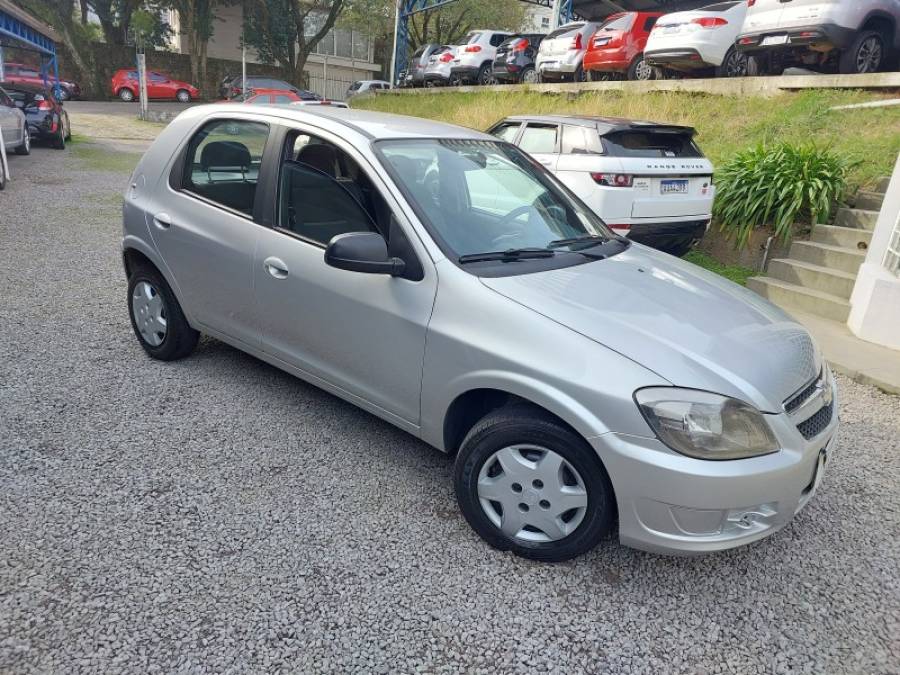 CHEVROLET - CELTA - 2013/2014 - Prata - R$ 34.900,00