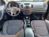KIA MOTORS - CERATO - 2011/2012 - Preta - R$ 46.500,00