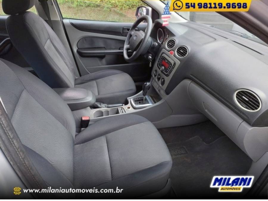 FORD - FOCUS - 2009/2009 - Prata - R$ 35.900,00