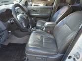 TOYOTA - HILUX - 2013/2014 - Branca - R$ 137.900,00