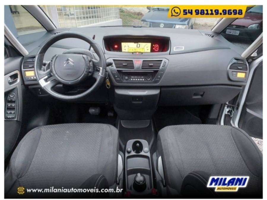 CITROËN - C4 PICASSO - 2010/2011 - Prata - R$ 31.900,00