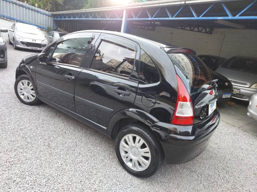 CITROËN - C3 - 2010/2011 - Preta - R$ 28.500,00