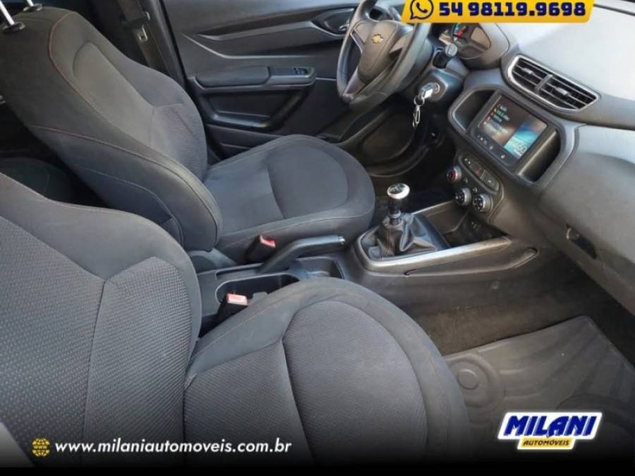 CHEVROLET - ONIX - 2013/2014 - Branca - R$ 44.900,00