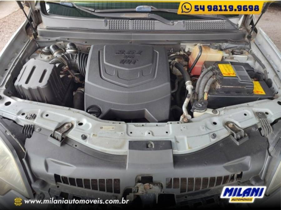 CHEVROLET - CAPTIVA - 2008/2009 - Prata - R$ 37.500,00