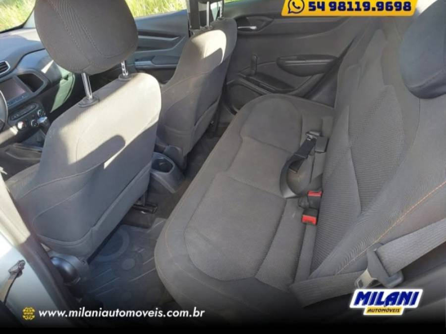 CHEVROLET - ONIX - 2013/2014 - Branca - R$ 44.900,00