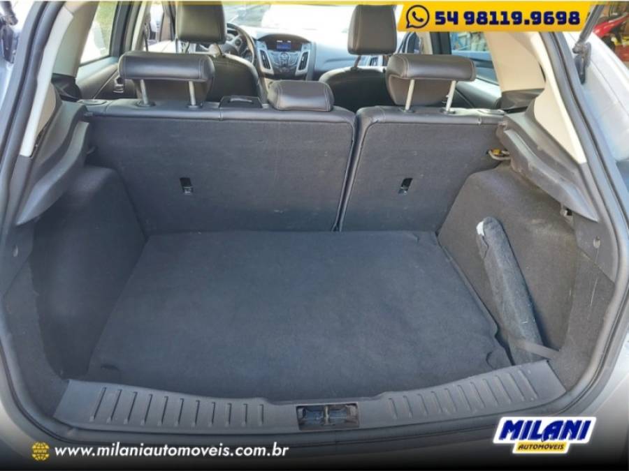 FORD - FOCUS - 2013/2014 - Prata - R$ 52.900,00