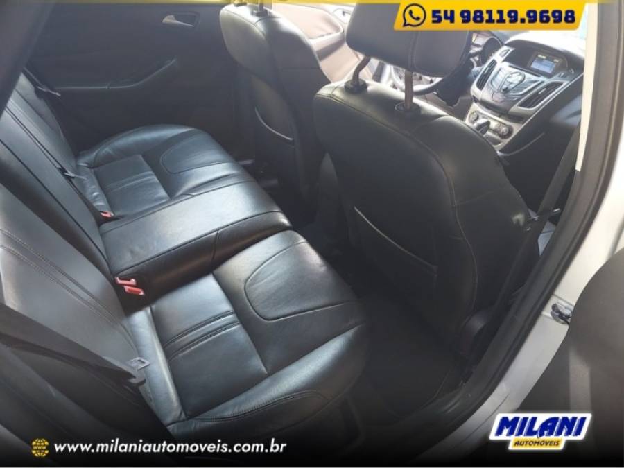 FORD - FOCUS - 2013/2014 - Prata - R$ 52.900,00