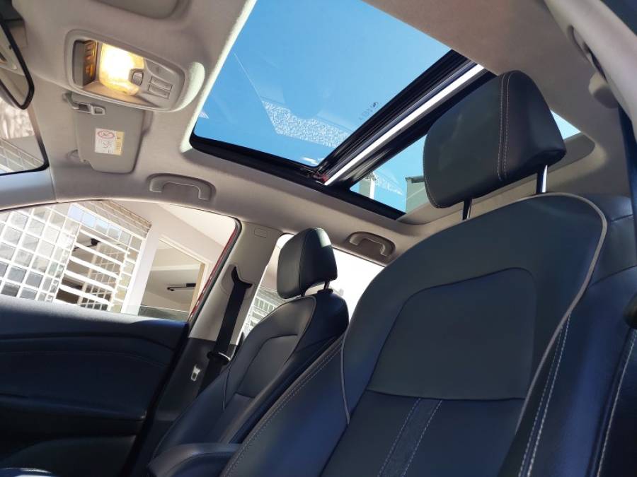 CHEVROLET - TRACKER - 2022/2023 - Vermelha - R$ 116.900,00