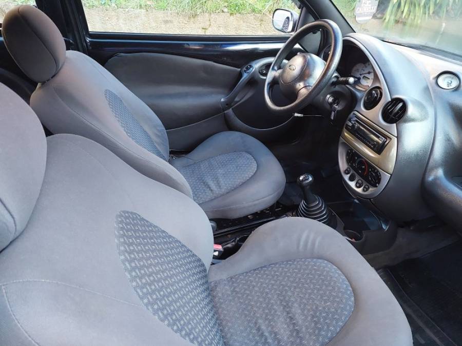 FORD - KA - 2004/2004 - Preta - R$ 15.900,00