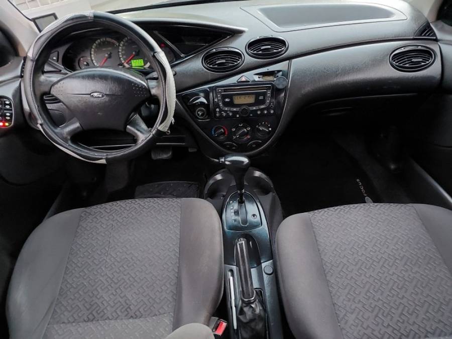 FORD - FOCUS - 2007/2008 - Preta - R$ 27.900,00
