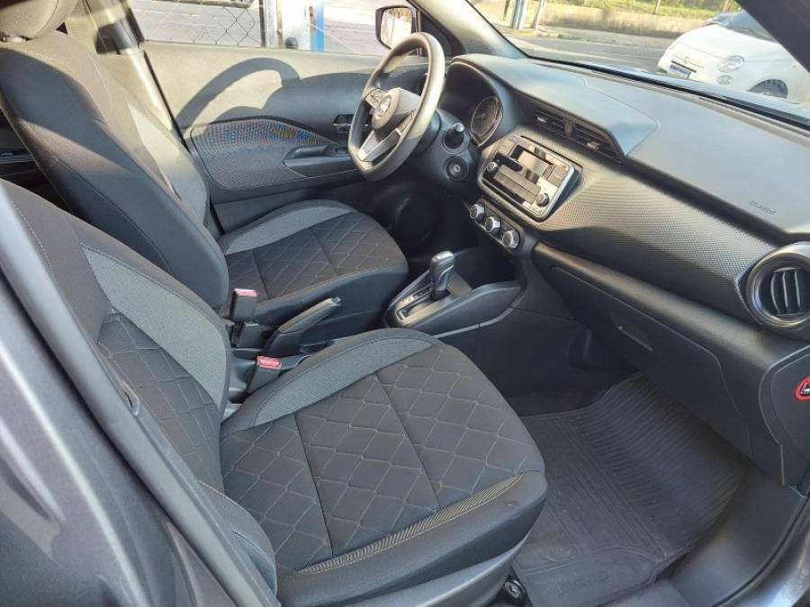 NISSAN - KICKS - 2018/2019 - Cinza - R$ 84.900,00