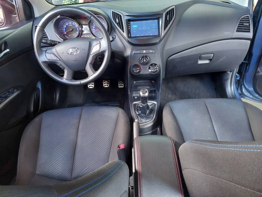 HYUNDAI - HB20X - 2015/2015 - Azul - R$ 55.900,00