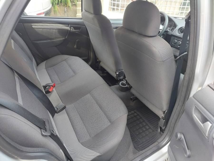 CHEVROLET - CELTA - 2013/2014 - Prata - R$ 34.900,00