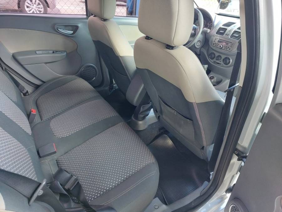 FIAT - GRAND SIENA - 2013/2014 - Prata - R$ 40.900,00
