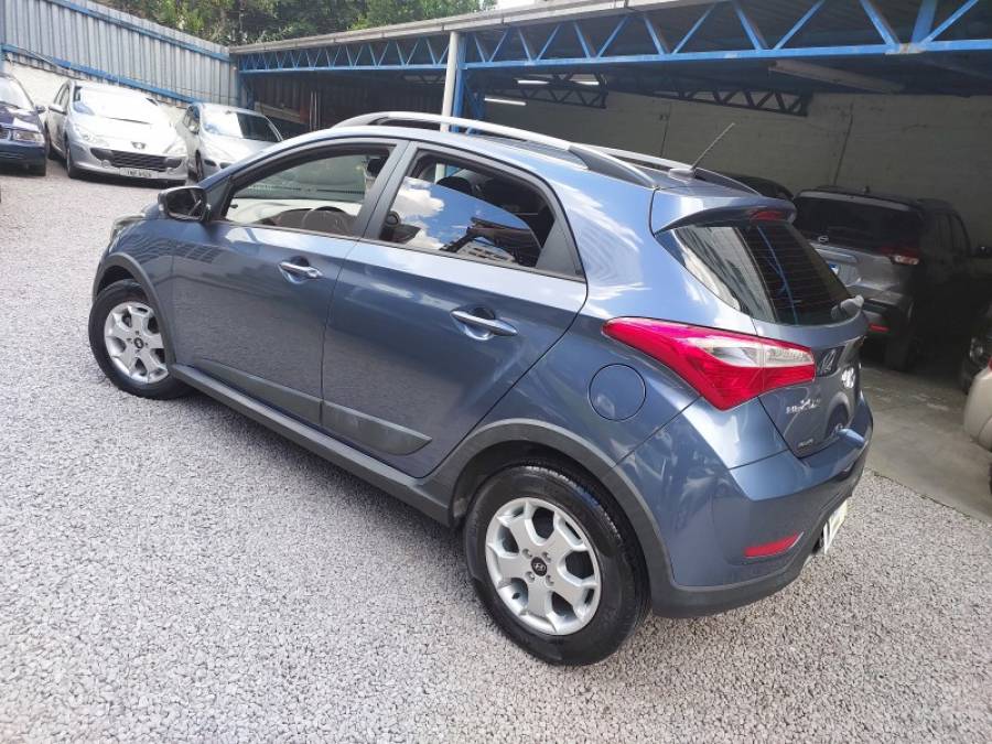 HYUNDAI - HB20X - 2015/2015 - Azul - R$ 55.900,00