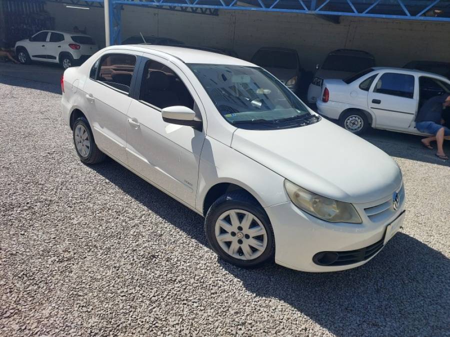 VOLKSWAGEN - VOYAGE - 2012/2013 - Branca - R$ 35.900,00
