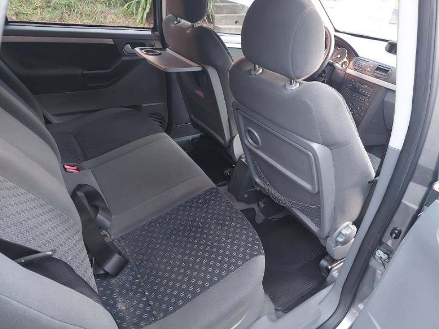 CHEVROLET - MERIVA - 2010/2011 - Cinza - R$ 32.900,00