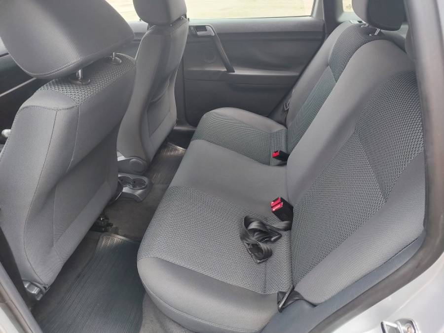 VOLKSWAGEN - POLO - 2012/2012 - Prata - R$ 41.900,00
