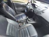 FORD - FIESTA - 2013/2014 - Preta - R$ 42.500,00