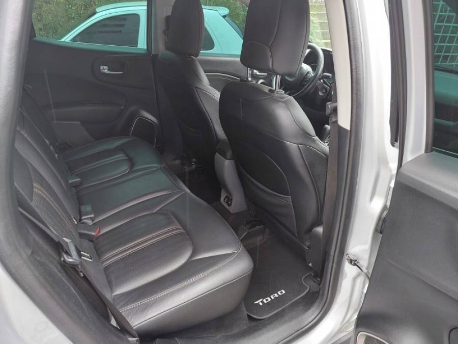FIAT - TORO - 2018/2019 - Prata - R$ 115.900,00
