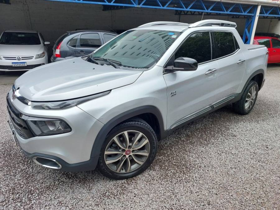 FIAT - TORO - 2018/2019 - Prata - R$ 115.900,00