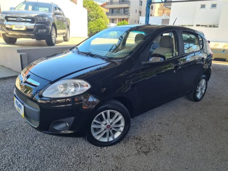 FIAT - PALIO - 2016/2016 - Preta - R$ 45.900,00