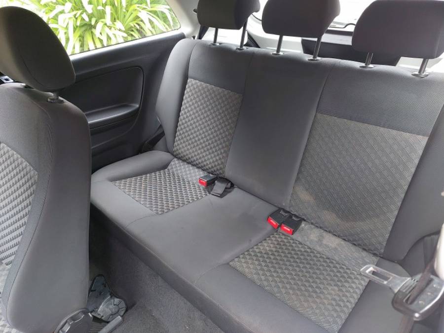 VOLKSWAGEN - GOL - 2014/2015 - Branca - R$ 35.500,00