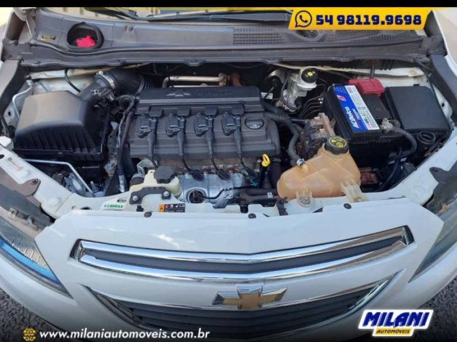 CHEVROLET - ONIX - 2013/2014 - Branca - R$ 44.900,00