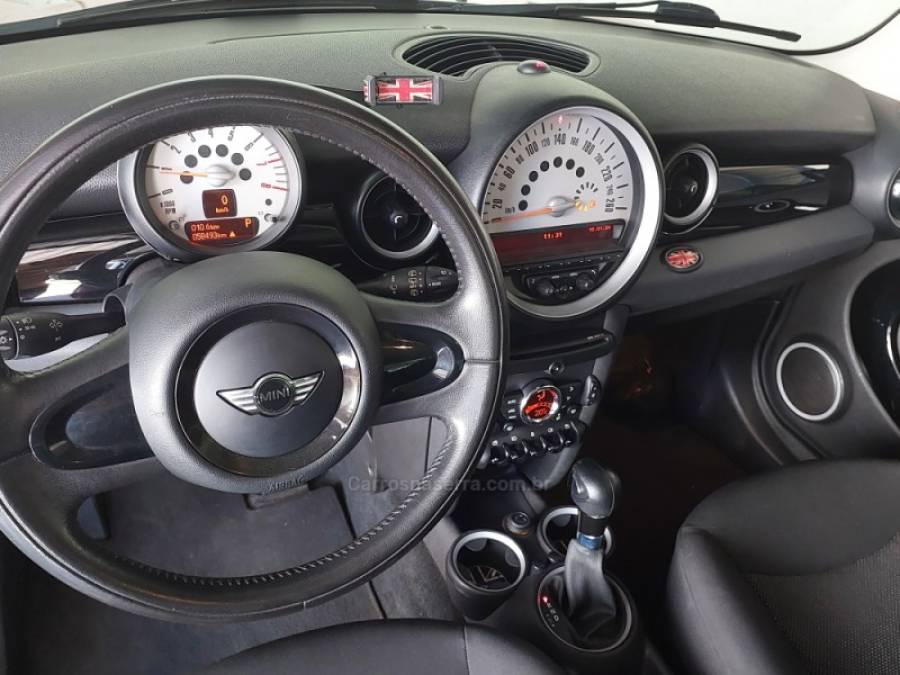 MINI - COOPER - 2011/2012 - Vermelha - R$ 70.900,00