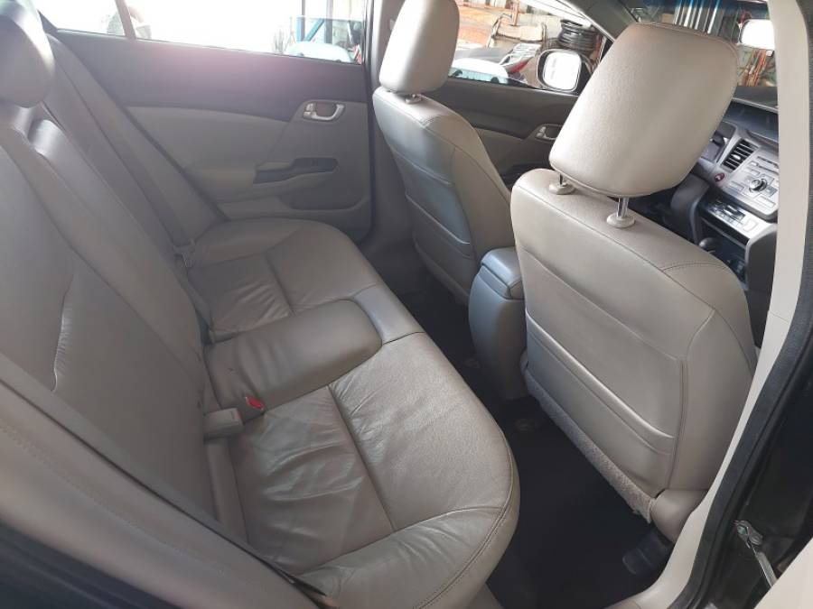 HONDA - CIVIC - 2013/2014 - Preta - R$ 74.900,00