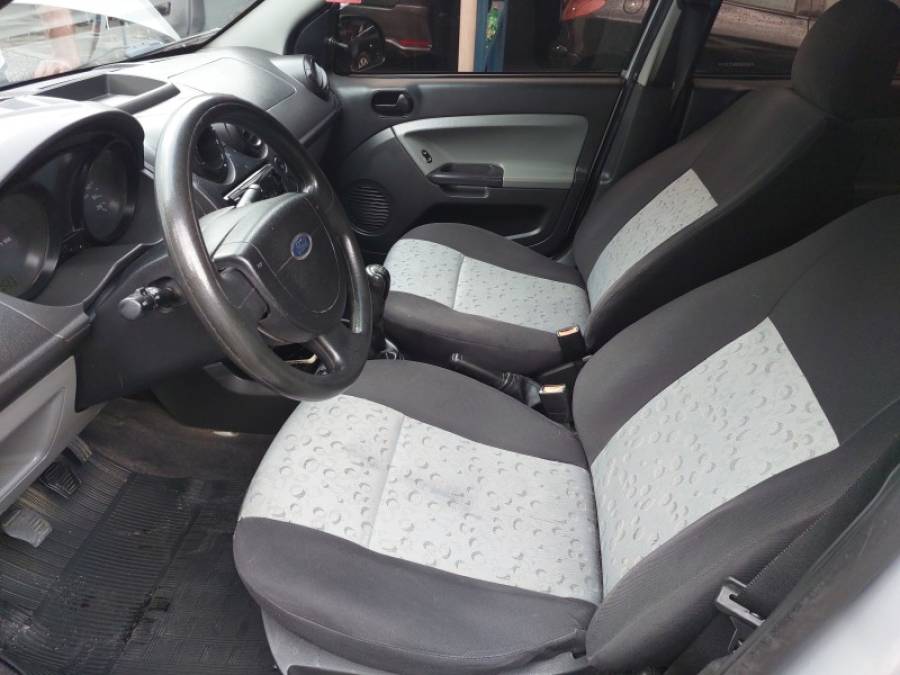 FORD - FIESTA - 2008/2008 - Prata - R$ 26.900,00